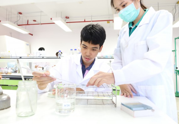 ภาพกิจกรรม  คณะวิทยาศาสตร์และเทคโนโลยี ร่วมกับโรงเรียนพิจิตรพิทยาคม จัดโครงการพัฒนาผู้เรียนมีผลสัมฤทธิ์ทางวิชาการ กิจกรรมพัฒนาศักยภาพนักเรียนห้องเรียนพิเศษวิทยาศาสตร์ฯ SMAT