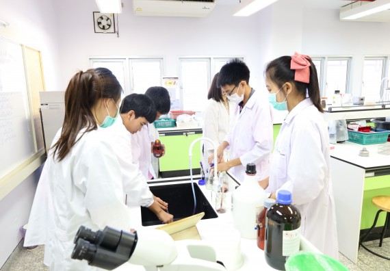 ภาพกิจกรรม  คณะวิทยาศาสตร์และเทคโนโลยี ร่วมกับโรงเรียนพิจิตรพิทยาคม จัดโครงการพัฒนาผู้เรียนมีผลสัมฤทธิ์ทางวิชาการ กิจกรรมพัฒนาศักยภาพนักเรียนห้องเรียนพิเศษวิทยาศาสตร์ฯ SMAT