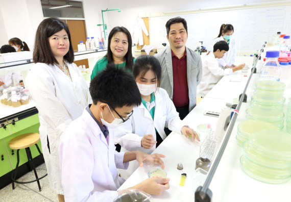 ภาพกิจกรรม  คณะวิทยาศาสตร์และเทคโนโลยี ร่วมกับโรงเรียนพิจิตรพิทยาคม จัดโครงการพัฒนาผู้เรียนมีผลสัมฤทธิ์ทางวิชาการ กิจกรรมพัฒนาศักยภาพนักเรียนห้องเรียนพิเศษวิทยาศาสตร์ฯ SMAT