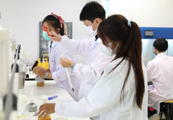 ภาพกิจกรรม  คณะวิทยาศาสตร์และเทคโนโลยี ร่วมกับโรงเรียนพิจิตรพิทยาคม จัดโครงการพัฒนาผู้เรียนมีผลสัมฤทธิ์ทางวิชาการ กิจกรรมพัฒนาศักยภาพนักเรียนห้องเรียนพิเศษวิทยาศาสตร์ฯ SMAT