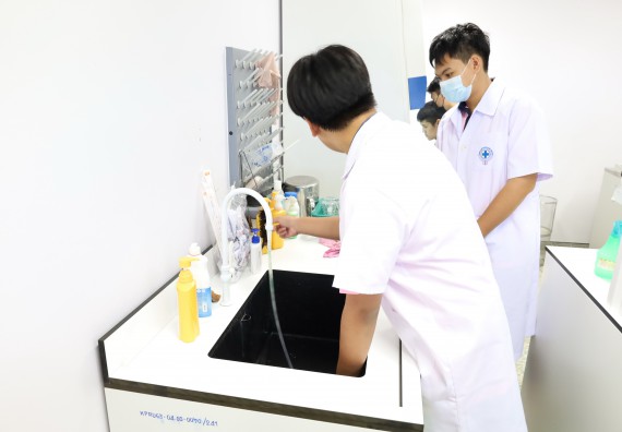 ภาพกิจกรรม  คณะวิทยาศาสตร์และเทคโนโลยี ร่วมกับโรงเรียนพิจิตรพิทยาคม จัดโครงการพัฒนาผู้เรียนมีผลสัมฤทธิ์ทางวิชาการ กิจกรรมพัฒนาศักยภาพนักเรียนห้องเรียนพิเศษวิทยาศาสตร์ฯ SMAT