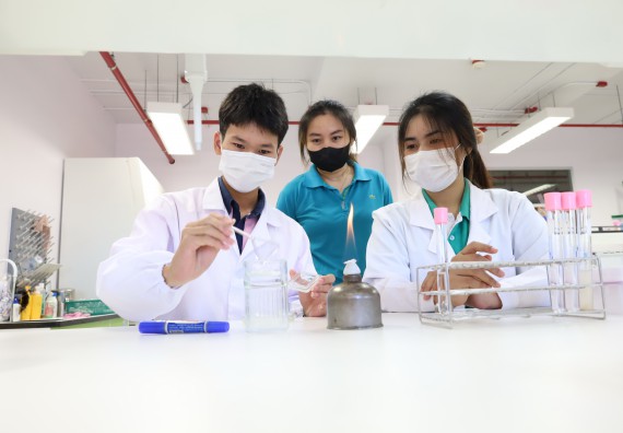 ภาพกิจกรรม  คณะวิทยาศาสตร์และเทคโนโลยี ร่วมกับโรงเรียนพิจิตรพิทยาคม จัดโครงการพัฒนาผู้เรียนมีผลสัมฤทธิ์ทางวิชาการ กิจกรรมพัฒนาศักยภาพนักเรียนห้องเรียนพิเศษวิทยาศาสตร์ฯ SMAT