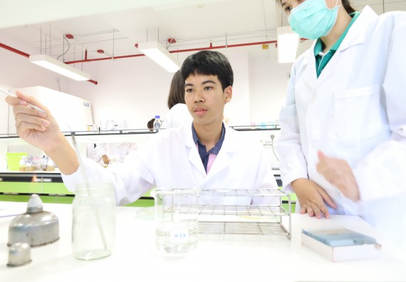 ภาพกิจกรรม  คณะวิทยาศาสตร์และเทคโนโลยี ร่วมกับโรงเรียนพิจิตรพิทยาคม จัดโครงการพัฒนาผู้เรียนมีผลสัมฤทธิ์ทางวิชาการ กิจกรรมพัฒนาศักยภาพนักเรียนห้องเรียนพิเศษวิทยาศาสตร์ฯ SMAT