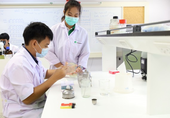 ภาพกิจกรรม  คณะวิทยาศาสตร์และเทคโนโลยี ร่วมกับโรงเรียนพิจิตรพิทยาคม จัดโครงการพัฒนาผู้เรียนมีผลสัมฤทธิ์ทางวิชาการ กิจกรรมพัฒนาศักยภาพนักเรียนห้องเรียนพิเศษวิทยาศาสตร์ฯ SMAT