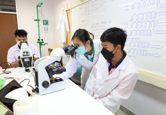 ภาพกิจกรรม  คณะวิทยาศาสตร์และเทคโนโลยี ร่วมกับโรงเรียนพิจิตรพิทยาคม จัดโครงการพัฒนาผู้เรียนมีผลสัมฤทธิ์ทางวิชาการ กิจกรรมพัฒนาศักยภาพนักเรียนห้องเรียนพิเศษวิทยาศาสตร์ฯ SMAT