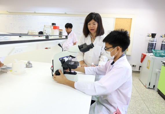 ภาพกิจกรรม  คณะวิทยาศาสตร์และเทคโนโลยี ร่วมกับโรงเรียนพิจิตรพิทยาคม จัดโครงการพัฒนาผู้เรียนมีผลสัมฤทธิ์ทางวิชาการ กิจกรรมพัฒนาศักยภาพนักเรียนห้องเรียนพิเศษวิทยาศาสตร์ฯ SMAT