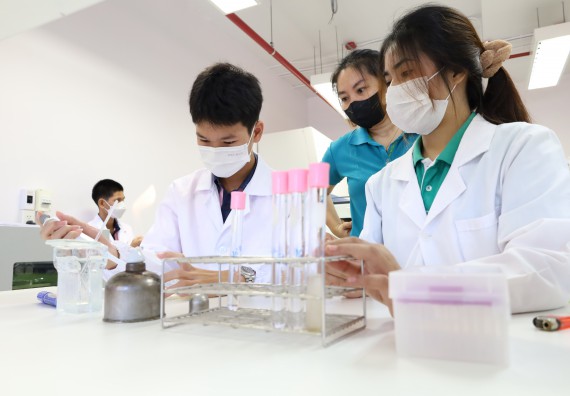 ภาพกิจกรรม  คณะวิทยาศาสตร์และเทคโนโลยี ร่วมกับโรงเรียนพิจิตรพิทยาคม จัดโครงการพัฒนาผู้เรียนมีผลสัมฤทธิ์ทางวิชาการ กิจกรรมพัฒนาศักยภาพนักเรียนห้องเรียนพิเศษวิทยาศาสตร์ฯ SMAT