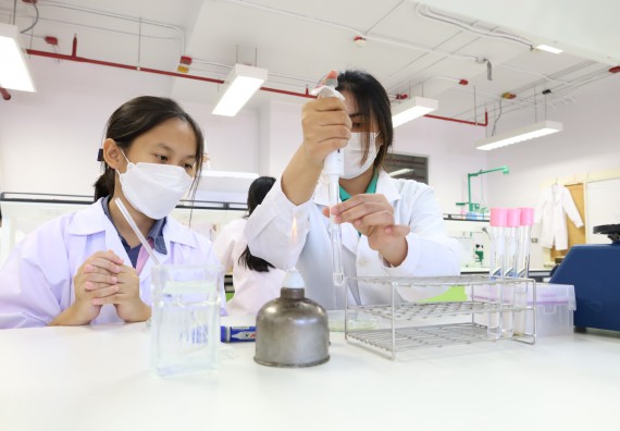 ภาพกิจกรรม  คณะวิทยาศาสตร์และเทคโนโลยี ร่วมกับโรงเรียนพิจิตรพิทยาคม จัดโครงการพัฒนาผู้เรียนมีผลสัมฤทธิ์ทางวิชาการ กิจกรรมพัฒนาศักยภาพนักเรียนห้องเรียนพิเศษวิทยาศาสตร์ฯ SMAT