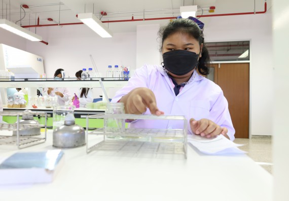 ภาพกิจกรรม  คณะวิทยาศาสตร์และเทคโนโลยี ร่วมกับโรงเรียนพิจิตรพิทยาคม จัดโครงการพัฒนาผู้เรียนมีผลสัมฤทธิ์ทางวิชาการ กิจกรรมพัฒนาศักยภาพนักเรียนห้องเรียนพิเศษวิทยาศาสตร์ฯ SMAT