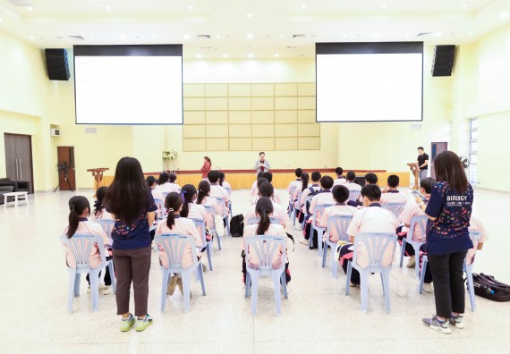 ภาพกิจกรรม  คณะวิทยาศาสตร์และเทคโนโลยี ร่วมกับโรงเรียนพิจิตรพิทยาคม จัดโครงการพัฒนาผู้เรียนมีผลสัมฤทธิ์ทางวิชาการ กิจกรรมพัฒนาศักยภาพนักเรียนห้องเรียนพิเศษวิทยาศาสตร์ฯ SMAT