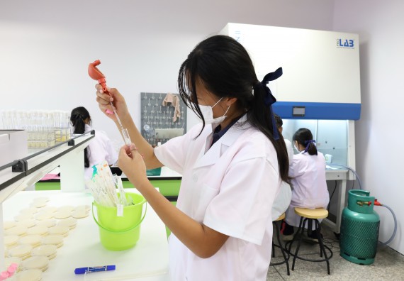 ภาพกิจกรรม  คณะวิทยาศาสตร์และเทคโนโลยี ร่วมกับโรงเรียนพิจิตรพิทยาคม จัดโครงการพัฒนาผู้เรียนมีผลสัมฤทธิ์ทางวิชาการ กิจกรรมพัฒนาศักยภาพนักเรียนห้องเรียนพิเศษวิทยาศาสตร์ฯ SMAT