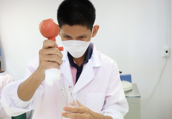 ภาพกิจกรรม  คณะวิทยาศาสตร์และเทคโนโลยี ร่วมกับโรงเรียนพิจิตรพิทยาคม จัดโครงการพัฒนาผู้เรียนมีผลสัมฤทธิ์ทางวิชาการ กิจกรรมพัฒนาศักยภาพนักเรียนห้องเรียนพิเศษวิทยาศาสตร์ฯ SMAT