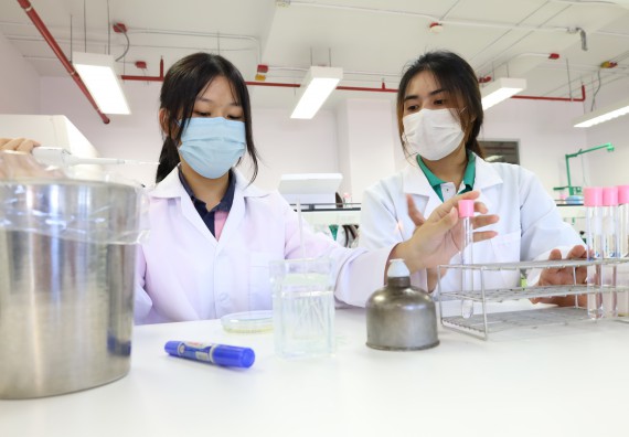 ภาพกิจกรรม  คณะวิทยาศาสตร์และเทคโนโลยี ร่วมกับโรงเรียนพิจิตรพิทยาคม จัดโครงการพัฒนาผู้เรียนมีผลสัมฤทธิ์ทางวิชาการ กิจกรรมพัฒนาศักยภาพนักเรียนห้องเรียนพิเศษวิทยาศาสตร์ฯ SMAT