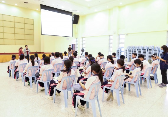 ภาพกิจกรรม  คณะวิทยาศาสตร์และเทคโนโลยี ร่วมกับโรงเรียนพิจิตรพิทยาคม จัดโครงการพัฒนาผู้เรียนมีผลสัมฤทธิ์ทางวิชาการ กิจกรรมพัฒนาศักยภาพนักเรียนห้องเรียนพิเศษวิทยาศาสตร์ฯ SMAT