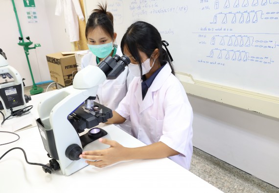 ภาพกิจกรรม  คณะวิทยาศาสตร์และเทคโนโลยี ร่วมกับโรงเรียนพิจิตรพิทยาคม จัดโครงการพัฒนาผู้เรียนมีผลสัมฤทธิ์ทางวิชาการ กิจกรรมพัฒนาศักยภาพนักเรียนห้องเรียนพิเศษวิทยาศาสตร์ฯ SMAT