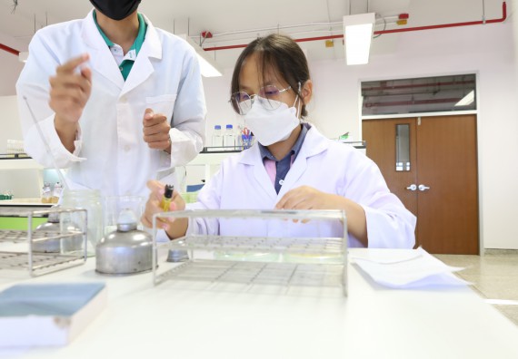 ภาพกิจกรรม  คณะวิทยาศาสตร์และเทคโนโลยี ร่วมกับโรงเรียนพิจิตรพิทยาคม จัดโครงการพัฒนาผู้เรียนมีผลสัมฤทธิ์ทางวิชาการ กิจกรรมพัฒนาศักยภาพนักเรียนห้องเรียนพิเศษวิทยาศาสตร์ฯ SMAT