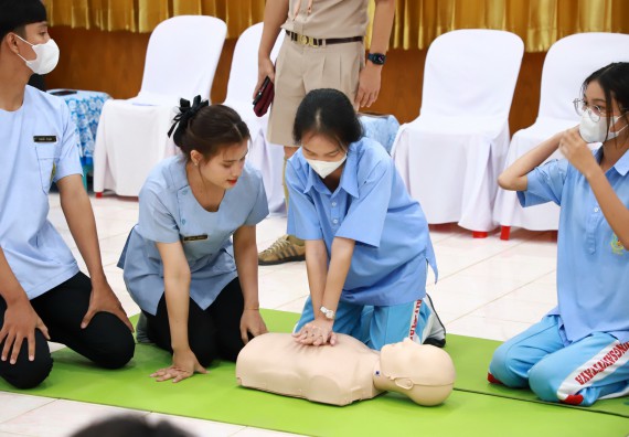 ภาพกิจกรรม  คณะวิทยาศาสตร์และเทคโนโลยี จัดค่ายวิทยาศาสตร์สัญจร ปีการศึกษา 2566  โรงเรียนทุ่งทรายวิทยา