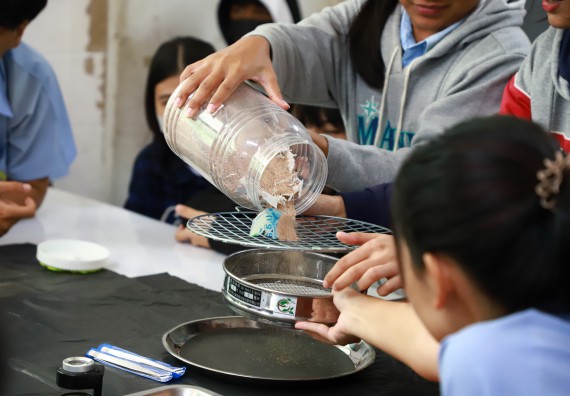 ภาพกิจกรรม  คณะวิทยาศาสตร์และเทคโนโลยี จัดค่ายวิทยาศาสตร์สัญจร ปีการศึกษา 2566  โรงเรียนทุ่งทรายวิทยา