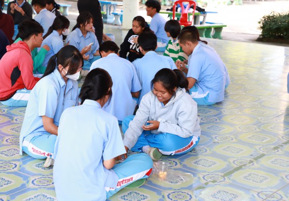 ภาพกิจกรรม  คณะวิทยาศาสตร์และเทคโนโลยี จัดค่ายวิทยาศาสตร์สัญจร ปีการศึกษา 2566  โรงเรียนทุ่งทรายวิทยา