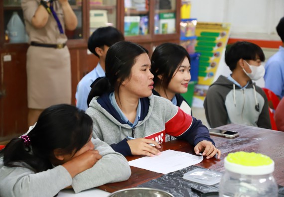 ภาพกิจกรรม  คณะวิทยาศาสตร์และเทคโนโลยี จัดค่ายวิทยาศาสตร์สัญจร ปีการศึกษา 2566  โรงเรียนทุ่งทรายวิทยา