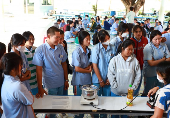 ภาพกิจกรรม  คณะวิทยาศาสตร์และเทคโนโลยี จัดค่ายวิทยาศาสตร์สัญจร ปีการศึกษา 2566  โรงเรียนทุ่งทรายวิทยา