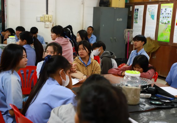 ภาพกิจกรรม  คณะวิทยาศาสตร์และเทคโนโลยี จัดค่ายวิทยาศาสตร์สัญจร ปีการศึกษา 2566  โรงเรียนทุ่งทรายวิทยา