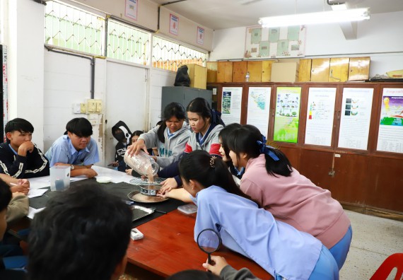 ภาพกิจกรรม  คณะวิทยาศาสตร์และเทคโนโลยี จัดค่ายวิทยาศาสตร์สัญจร ปีการศึกษา 2566  โรงเรียนทุ่งทรายวิทยา