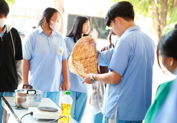 ภาพกิจกรรม  คณะวิทยาศาสตร์และเทคโนโลยี จัดค่ายวิทยาศาสตร์สัญจร ปีการศึกษา 2566  โรงเรียนทุ่งทรายวิทยา