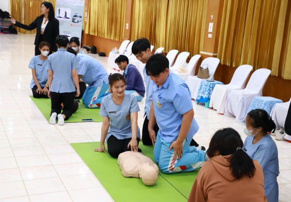 ภาพกิจกรรม  คณะวิทยาศาสตร์และเทคโนโลยี จัดค่ายวิทยาศาสตร์สัญจร ปีการศึกษา 2566  โรงเรียนทุ่งทรายวิทยา