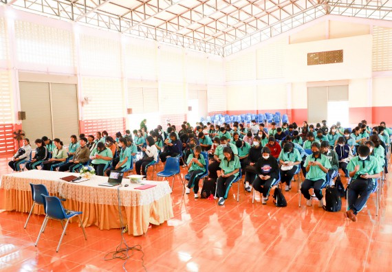 ภาพกิจกรรม  คณะวิทยาศาสตร์และเทคโนโลยี จัดค่ายวิทยาศาสตร์สัญจร ปีการศึกษา 2566  โรงเรียนปางมะค่าวิทยาคม