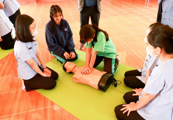 ภาพกิจกรรม  คณะวิทยาศาสตร์และเทคโนโลยี จัดค่ายวิทยาศาสตร์สัญจร ปีการศึกษา 2566  โรงเรียนปางมะค่าวิทยาคม
