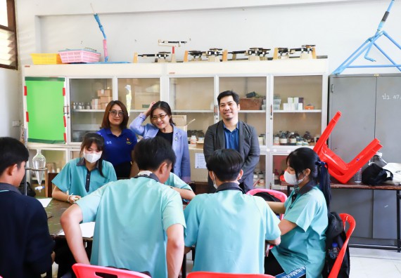 ภาพกิจกรรม  คณะวิทยาศาสตร์และเทคโนโลยี จัดค่ายวิทยาศาสตร์สัญจร ปีการศึกษา 2566  โรงเรียนปางมะค่าวิทยาคม