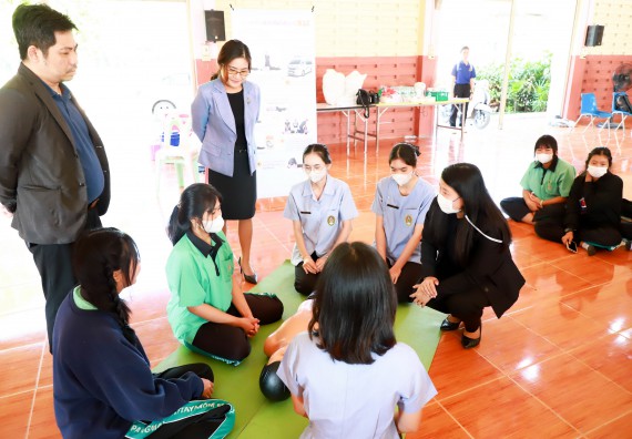 ภาพกิจกรรม  คณะวิทยาศาสตร์และเทคโนโลยี จัดค่ายวิทยาศาสตร์สัญจร ปีการศึกษา 2566  โรงเรียนปางมะค่าวิทยาคม