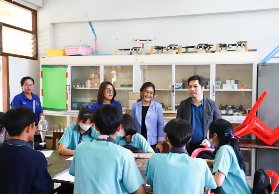 ภาพกิจกรรม  คณะวิทยาศาสตร์และเทคโนโลยี จัดค่ายวิทยาศาสตร์สัญจร ปีการศึกษา 2566  โรงเรียนปางมะค่าวิทยาคม