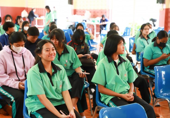ภาพกิจกรรม  คณะวิทยาศาสตร์และเทคโนโลยี จัดค่ายวิทยาศาสตร์สัญจร ปีการศึกษา 2566  โรงเรียนปางมะค่าวิทยาคม