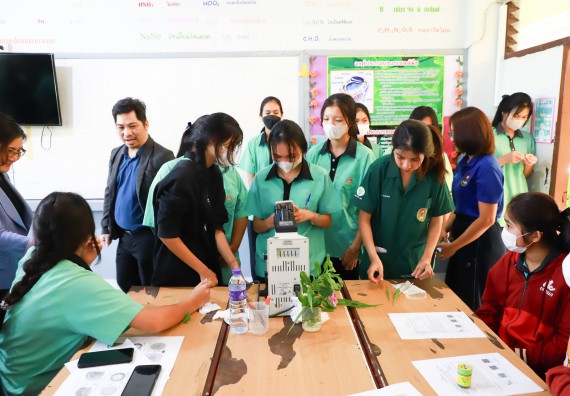 ภาพกิจกรรม  คณะวิทยาศาสตร์และเทคโนโลยี จัดค่ายวิทยาศาสตร์สัญจร ปีการศึกษา 2566  โรงเรียนปางมะค่าวิทยาคม