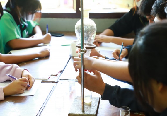 ภาพกิจกรรม  คณะวิทยาศาสตร์และเทคโนโลยี จัดค่ายวิทยาศาสตร์สัญจร ปีการศึกษา 2566  โรงเรียนปางมะค่าวิทยาคม