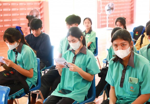 ภาพกิจกรรม  คณะวิทยาศาสตร์และเทคโนโลยี จัดค่ายวิทยาศาสตร์สัญจร ปีการศึกษา 2566  โรงเรียนปางมะค่าวิทยาคม