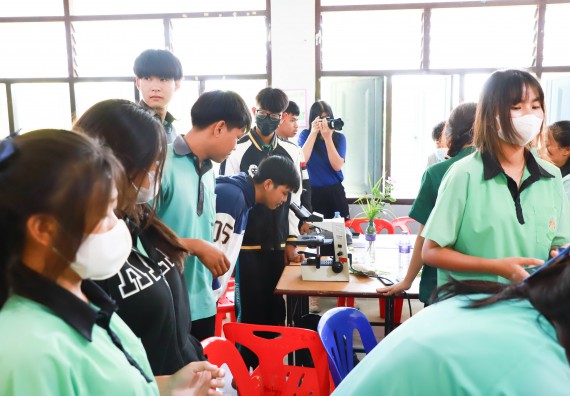 ภาพกิจกรรม  คณะวิทยาศาสตร์และเทคโนโลยี จัดค่ายวิทยาศาสตร์สัญจร ปีการศึกษา 2566  โรงเรียนปางมะค่าวิทยาคม