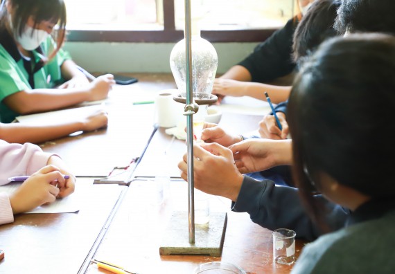 ภาพกิจกรรม  คณะวิทยาศาสตร์และเทคโนโลยี จัดค่ายวิทยาศาสตร์สัญจร ปีการศึกษา 2566  โรงเรียนปางมะค่าวิทยาคม