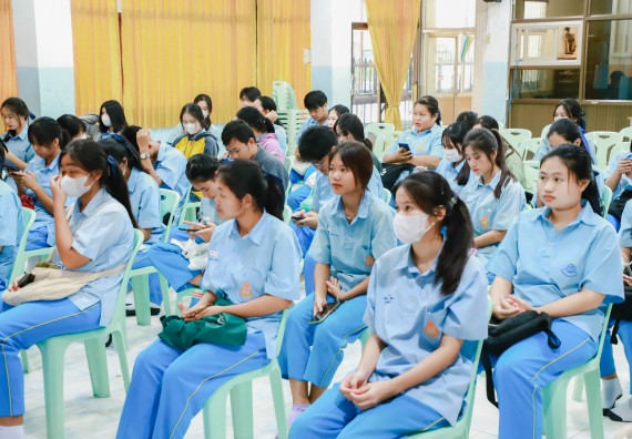 ภาพกิจกรรม   คณะวิทยาศาสตร์และเทคโนโลยี จัดค่ายวิทยาศาสตร์สัญจร ปีการศึกษา 2566  โรงเรียนคลองลานวิทยา