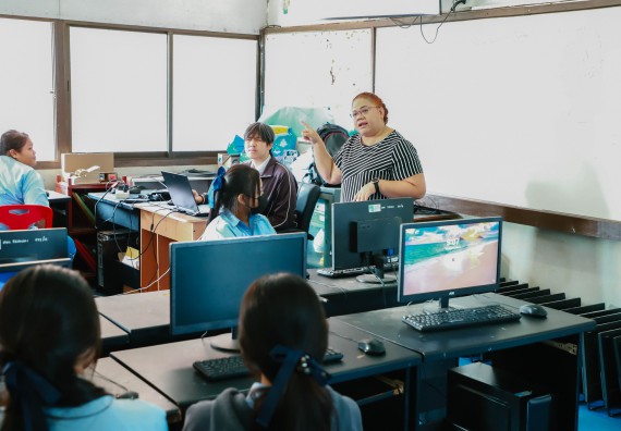 ภาพกิจกรรม   คณะวิทยาศาสตร์และเทคโนโลยี จัดค่ายวิทยาศาสตร์สัญจร ปีการศึกษา 2566  โรงเรียนคลองลานวิทยา