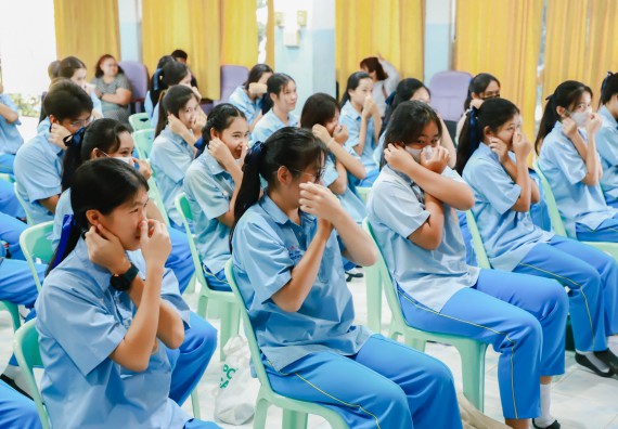 ภาพกิจกรรม   คณะวิทยาศาสตร์และเทคโนโลยี จัดค่ายวิทยาศาสตร์สัญจร ปีการศึกษา 2566  โรงเรียนคลองลานวิทยา