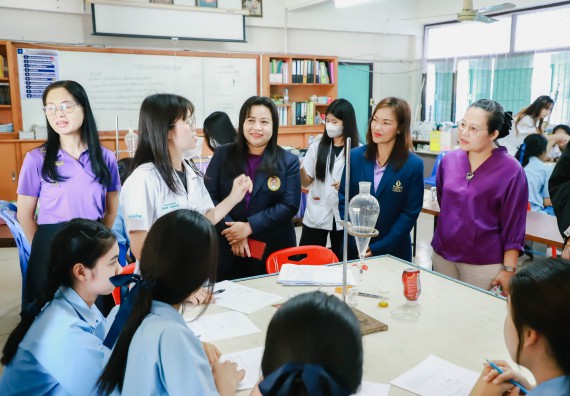 ภาพกิจกรรม   คณะวิทยาศาสตร์และเทคโนโลยี จัดค่ายวิทยาศาสตร์สัญจร ปีการศึกษา 2566  โรงเรียนคลองลานวิทยา
