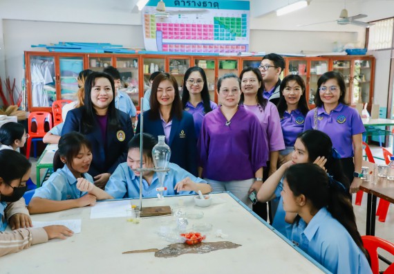 ภาพกิจกรรม   คณะวิทยาศาสตร์และเทคโนโลยี จัดค่ายวิทยาศาสตร์สัญจร ปีการศึกษา 2566  โรงเรียนคลองลานวิทยา