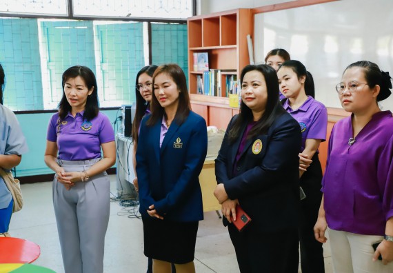 ภาพกิจกรรม   คณะวิทยาศาสตร์และเทคโนโลยี จัดค่ายวิทยาศาสตร์สัญจร ปีการศึกษา 2566  โรงเรียนคลองลานวิทยา