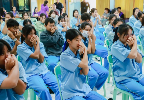 ภาพกิจกรรม   คณะวิทยาศาสตร์และเทคโนโลยี จัดค่ายวิทยาศาสตร์สัญจร ปีการศึกษา 2566  โรงเรียนคลองลานวิทยา