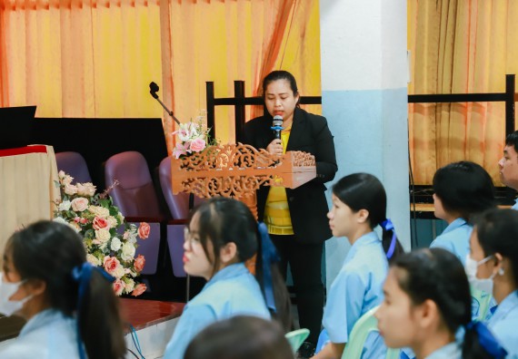 ภาพกิจกรรม   คณะวิทยาศาสตร์และเทคโนโลยี จัดค่ายวิทยาศาสตร์สัญจร ปีการศึกษา 2566  โรงเรียนคลองลานวิทยา