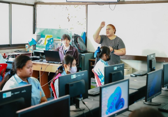 ภาพกิจกรรม   คณะวิทยาศาสตร์และเทคโนโลยี จัดค่ายวิทยาศาสตร์สัญจร ปีการศึกษา 2566  โรงเรียนคลองลานวิทยา