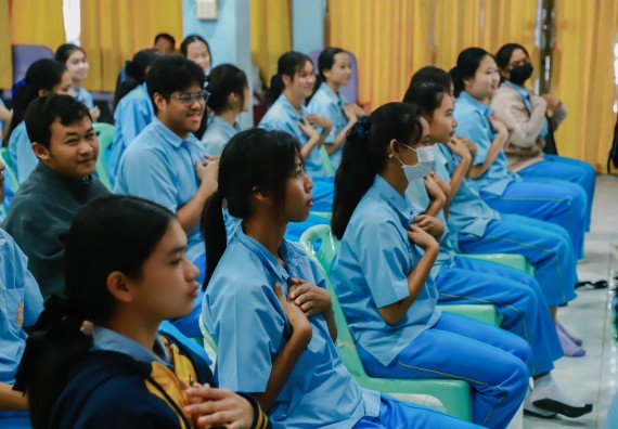 ภาพกิจกรรม   คณะวิทยาศาสตร์และเทคโนโลยี จัดค่ายวิทยาศาสตร์สัญจร ปีการศึกษา 2566  โรงเรียนคลองลานวิทยา